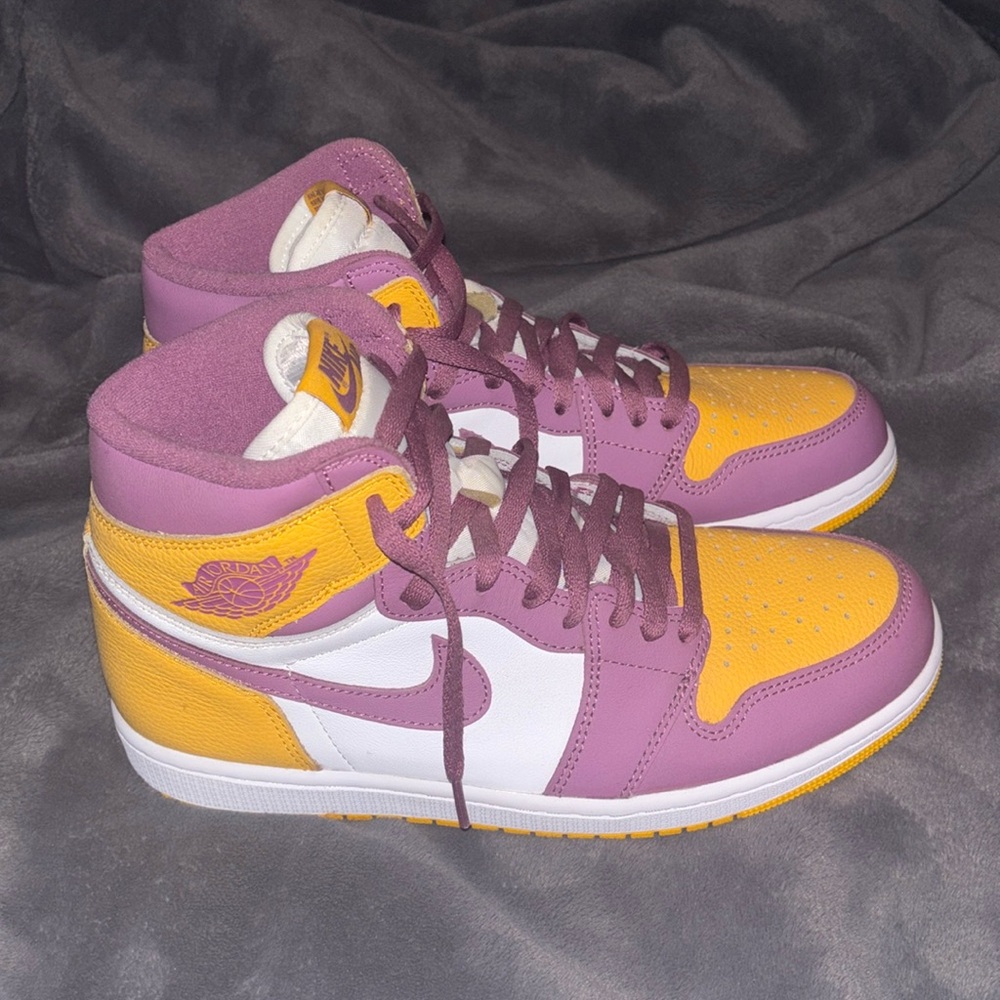 “Brotherhood” Jordan 1’s